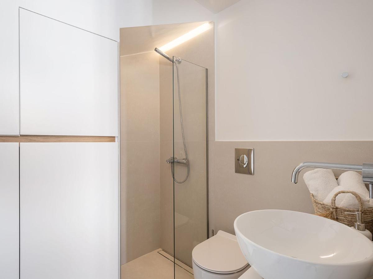 Mythodea Luxury Suites Ханья Экстерьер фото